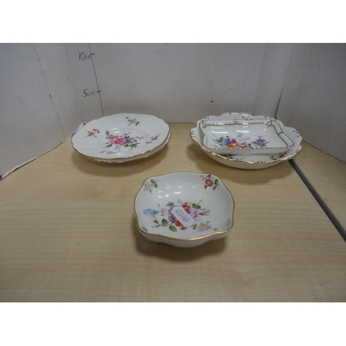 206 - Small group of decorative china to include Royal Crown Derby 'Derby Posies' pattern, Continental por... 