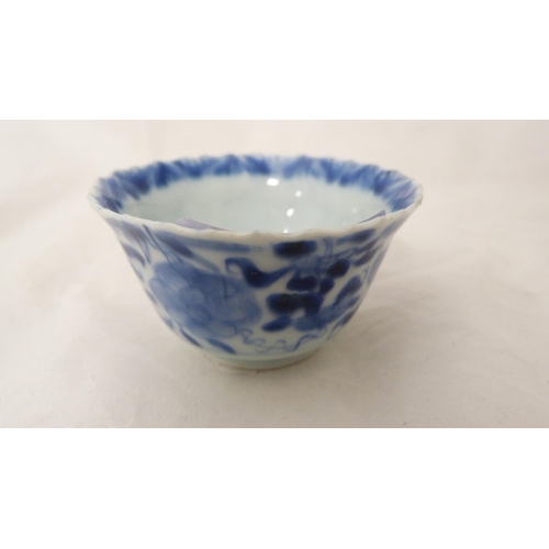 272 - Kangxi-style Chinese blue and white bowl, the base unmarked, Japanese Satsuma small bowl and a late ... 