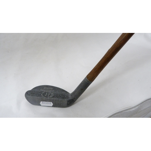 285 - Hickory-shafted golf club, US Patent Wills design, 'The View Mill Ray Model'.