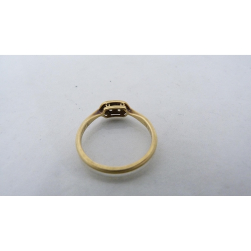 322 - Two 10ct gold ladies' rings, one gem-set, 4g gross. (2)