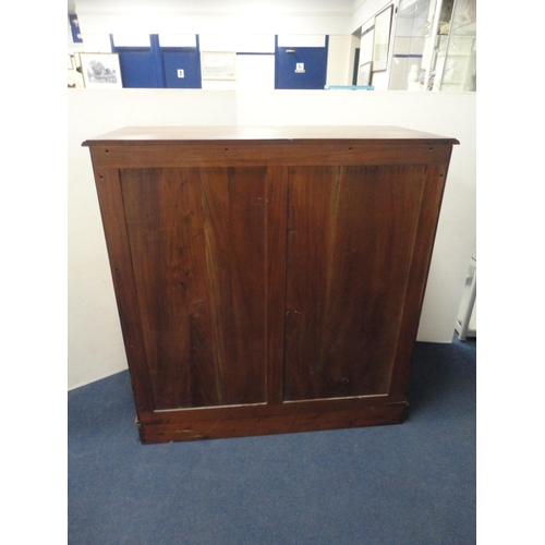 423 - Reproduction Victorian-style chest of drawers.