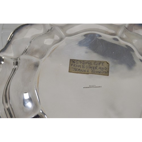 61 - Silver circular bowl with waved moulded edge, Sheffield 1903, 22.5cm, 344g.