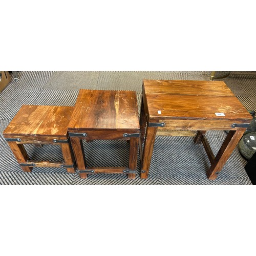 516 - Nest of three contemporary hardwood tables