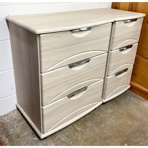 711 - Two contemporary chests of drawers