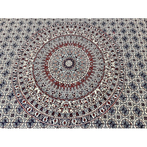 624 - Large Turkish rug, approx. 400cm x 300cm