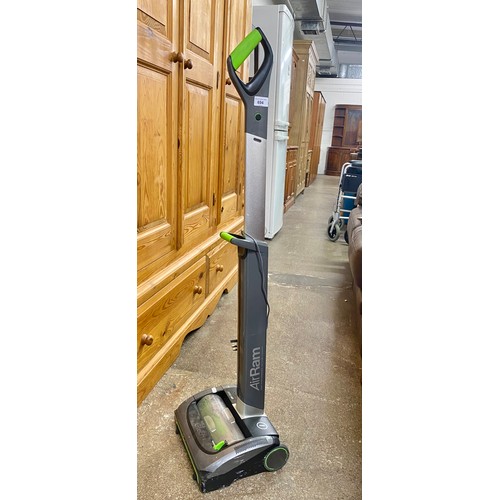 694 - Gtech AirRam vacuum cleaner