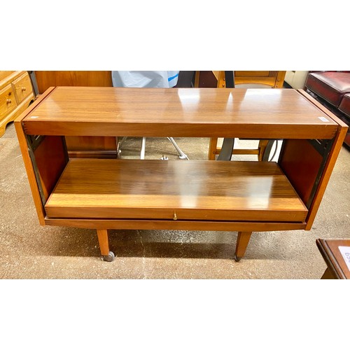 635 - Folding sideboard, 74cm high