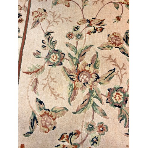 708 - Floral floor rug