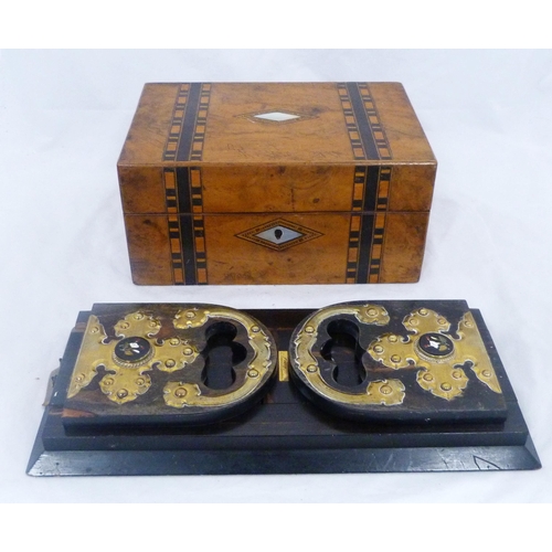 216 - Victorian Tunbridge walnut marquetry sewing box inset with mother of pearl lozenge to the hinged top... 