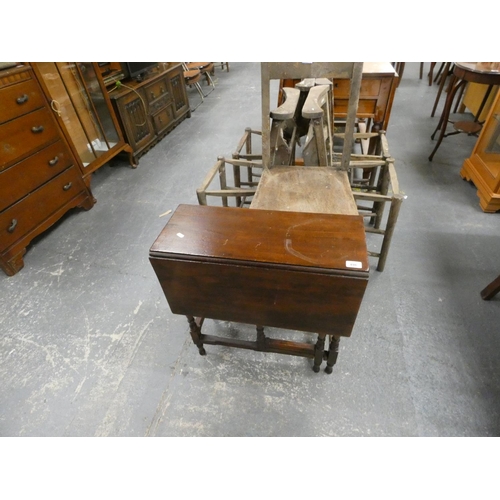 498 - Antique mahogany Sutherland table.