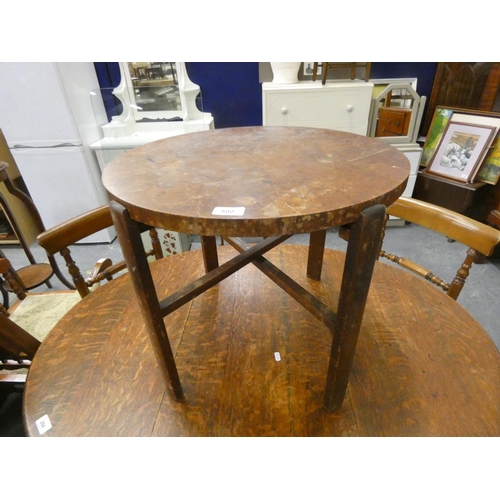 500 - Small folding circular table.