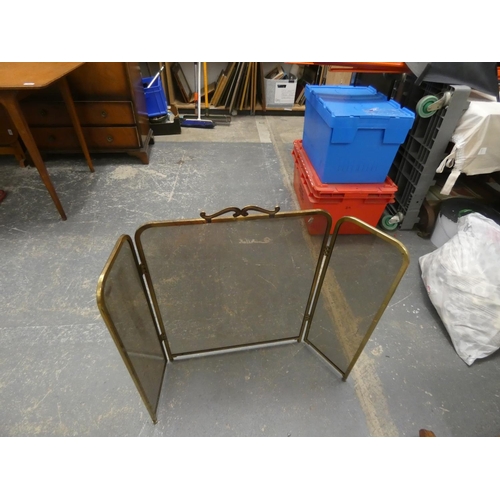 522 - Modern glass folding fire screen.