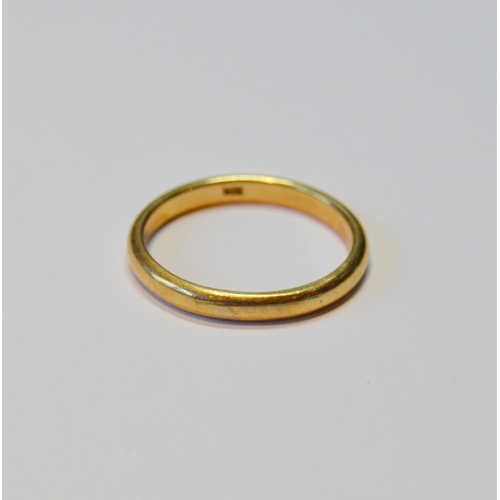 103 - 14k lady's gold band, marked '14k', size U/V, 3.9g.