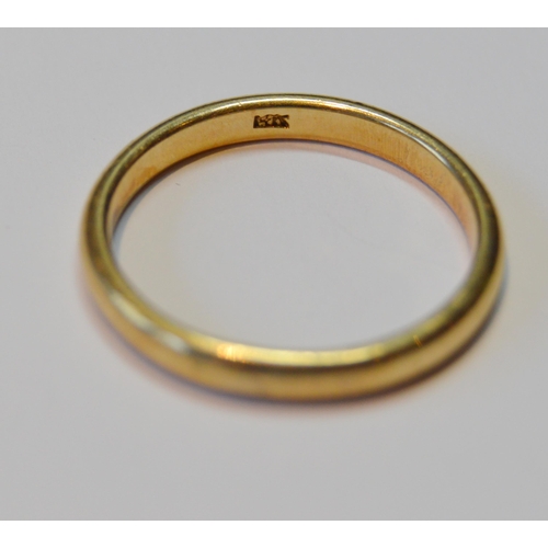 103 - 14k lady's gold band, marked '14k', size U/V, 3.9g.