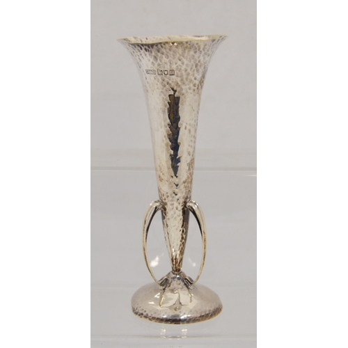 72 - Art Nouveau hammered silver trumpet-shaped vase by Ollivant & Botsford, London 1907-08, with fla... 