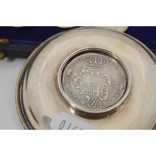 75 - Group of silver comprising a silver snuff box, engraved to the obverse with vesta striker to the rev... 