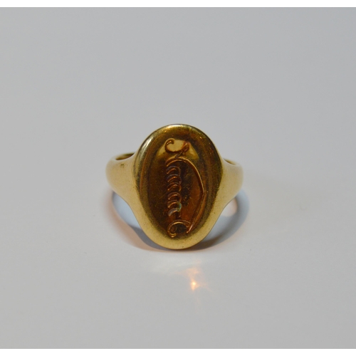 157 - 18ct gold signet ring, 1901, size P, 12.7g gross.