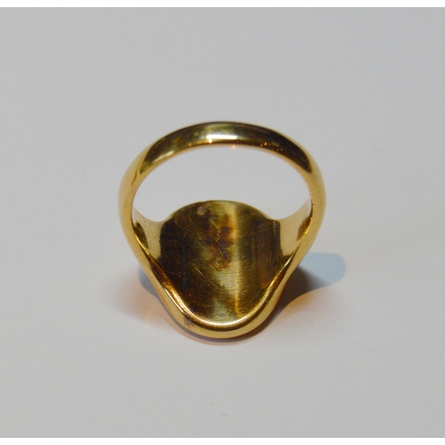 157 - 18ct gold signet ring, 1901, size P, 12.7g gross.