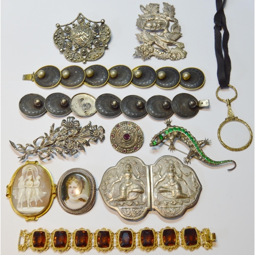 167 - Indian silver buckle, a similarly-mounted porcelain brooch and various items to include cameo brooch... 