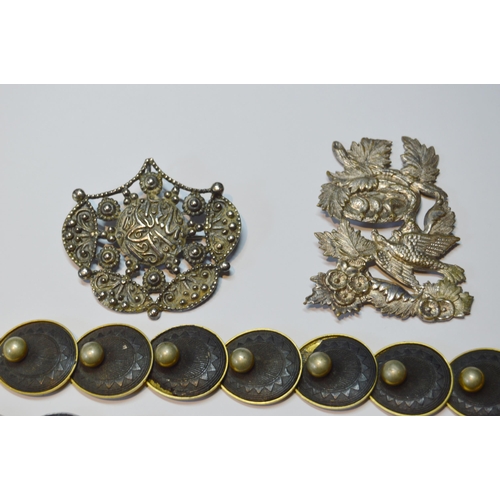 167 - Indian silver buckle, a similarly-mounted porcelain brooch and various items to include cameo brooch... 