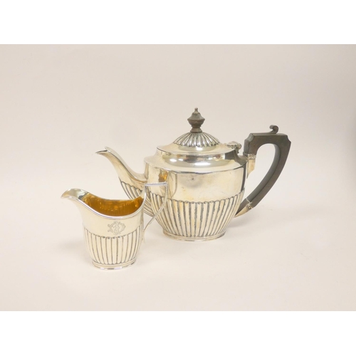 14 - Silver teapot and jug by Elkington 1908. 432g (2)