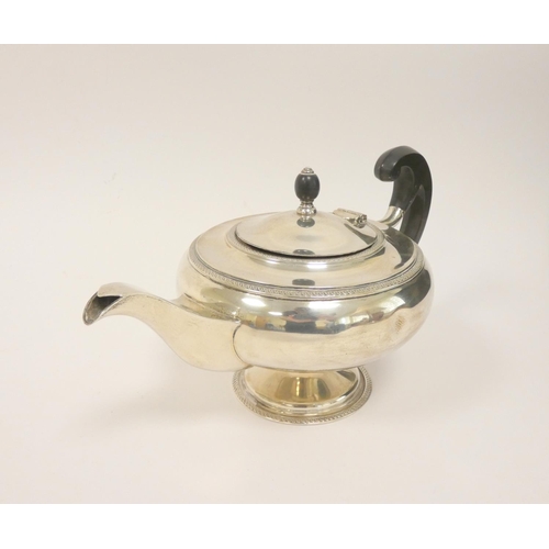 7 - Silver tea pot with ebony surmount by John Round, Sheffield 1929. 628g