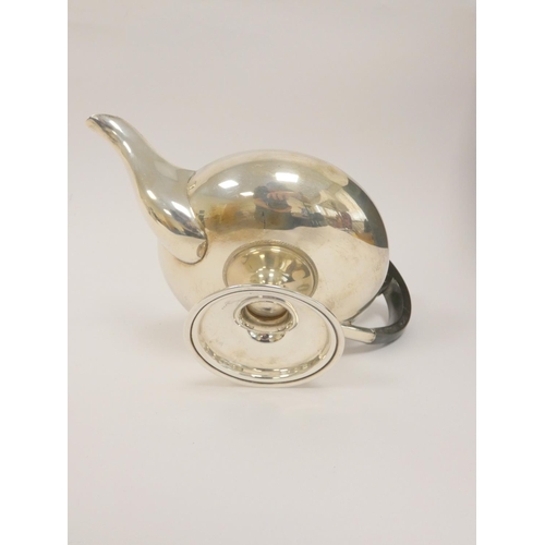 7 - Silver tea pot with ebony surmount by John Round, Sheffield 1929. 628g