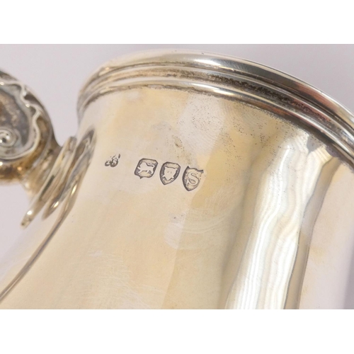 9 - A silver baluster pint mug of Georgian style by Aldwinckle and Slater, London 1893. 300g 