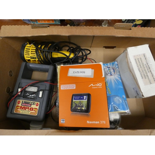10 - Collection of car accessories to include battery charger, sat-nav, battery tester, workshop light et...