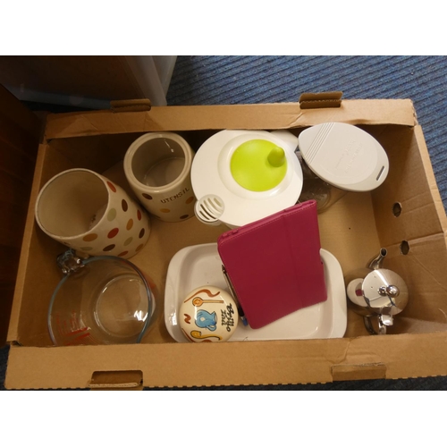 72 - Two boxes of modern kitchenalia