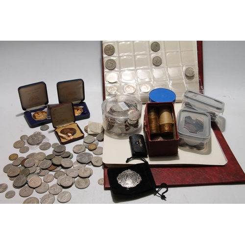 671 - Coin collection held in one ring binder album and loose to include British non-silver coins, USA dol... 