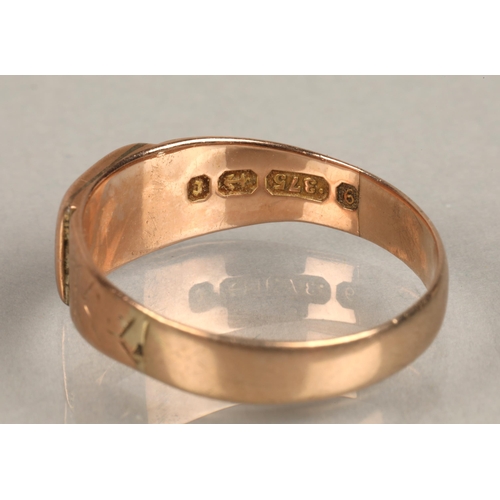 64 - 9ct gold signet ring size P/Q, 2.4g