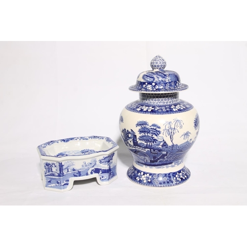 94 - Copeland Spode to include a baluster vase and cover, and a Signature Collection Italian soap dish st... 