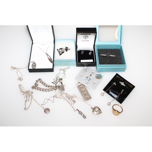 546 - Silver and white metal costume jewellery incl. curb chain bracelet, Glasgow rose design earrings etc... 