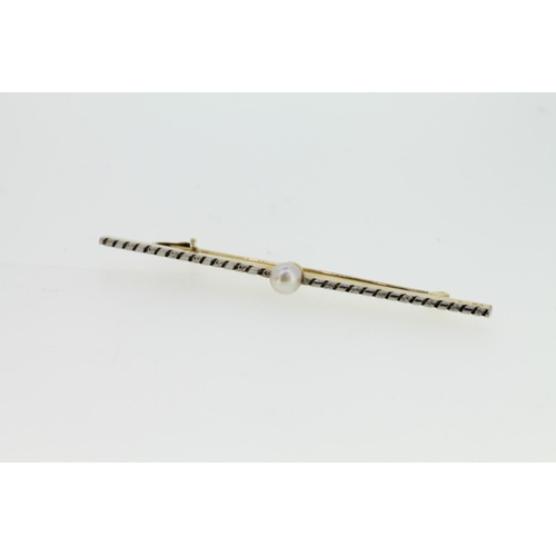 544 - Yellow and white metal bar brooch set with single pearl, tests as 9ct, 2.3g.