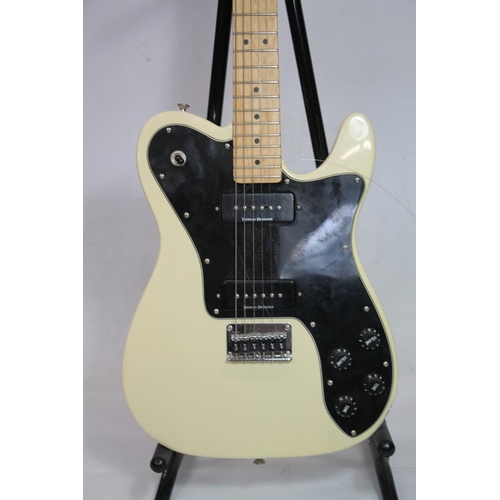 432 - Fender Squier Stratocaster Custom six string electric guitar, serial number s/n ICS 12251488.