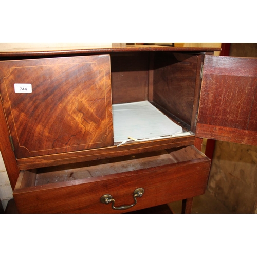 744 - Edwardian cabinet with under tier drawer, 74cm.