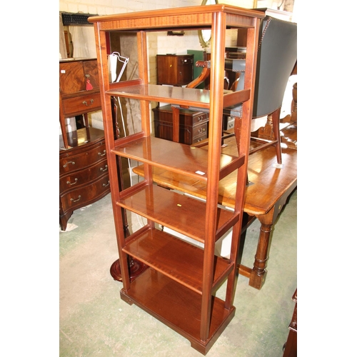 784 - Mahogany open bookshelves, 173cm high.