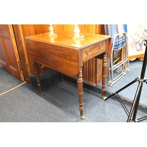 800 - Late 19th century mahogany Pembroke table.