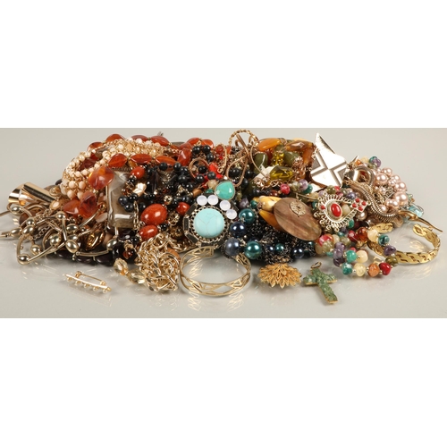 38 - Assorted costume jewellery