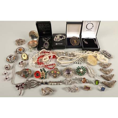 47 - Assorted vintage jewellery including celtic design, gem set, beads, brooches, silver, St Justin pewt... 