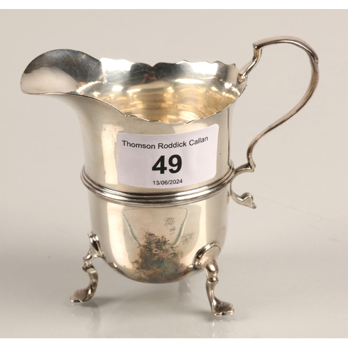 49 - Silver jug, London 1937, 77g