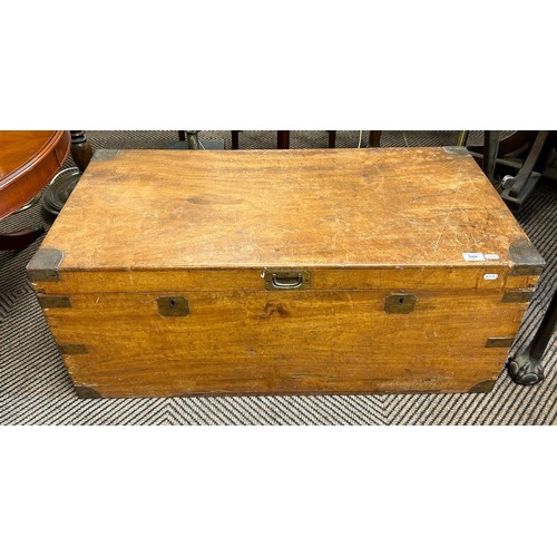 580 - Large brass bound storage chest, H 40cm, W 97.5cm, D 48cm