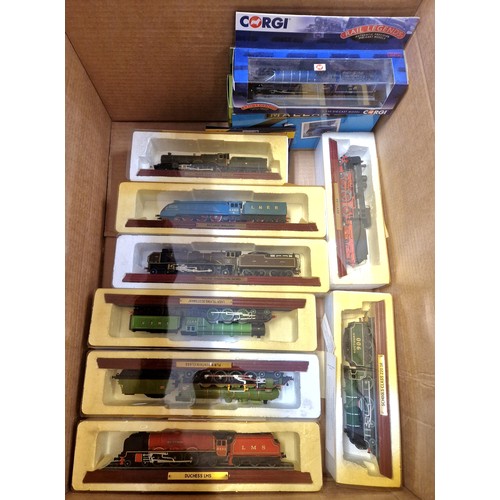 407 - Collection of boxed model vehicles to include Coca-Cola, Volvo, Corgi, 007 Sean Connery, trains, min... 