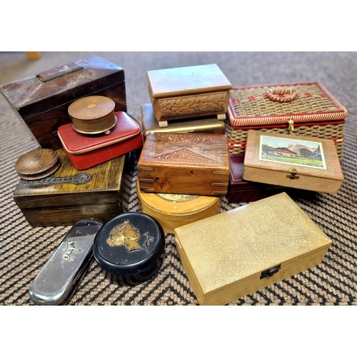 428 - Collection of treen boxes, wicker sewing basket, etc