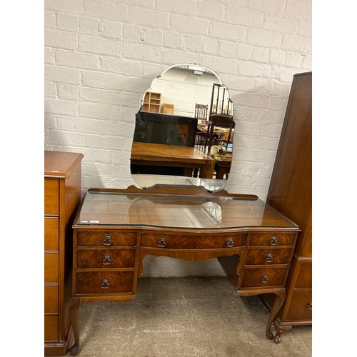 612 - Glass topped mirror back dressing table with seven fitted drawers, H 157cm (incl. mirror), W 118cm, ... 