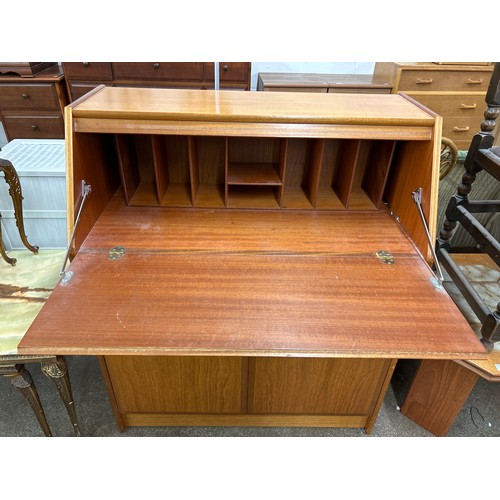 656 - James H. Sutcliffe & Son writing bureau, 101cm high