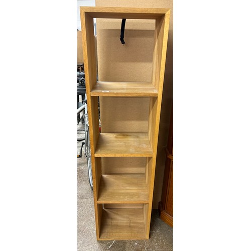 693 - Contemporary shelving/display unit, 161cm high