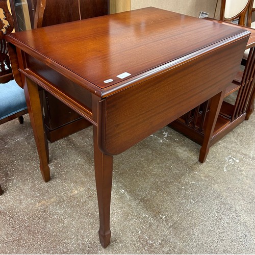 701 - Drop leaf table with fitted drawer, 78cm high