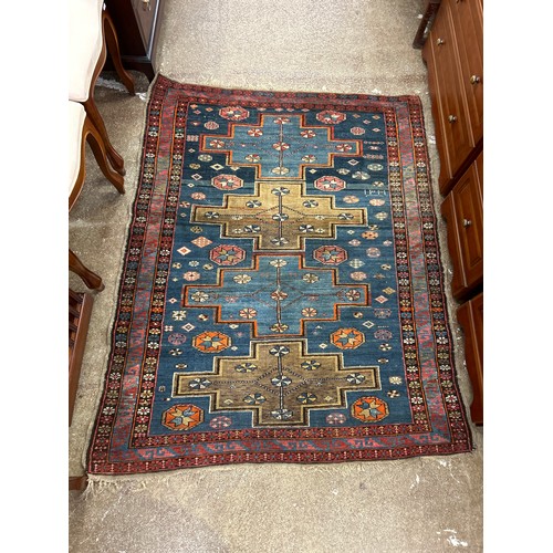 712 - Eastern-style floor rug, 127cm x 156cm